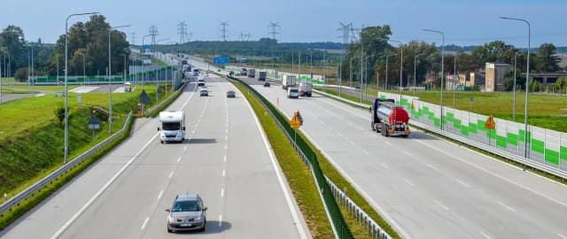 Dokąd prowadzi autostrada A1? Odkryj kluczowe miasta i trasy