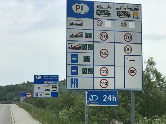 Ile mogę jechać na autostradzie? Oto co musisz wiedzieć o prędkości
